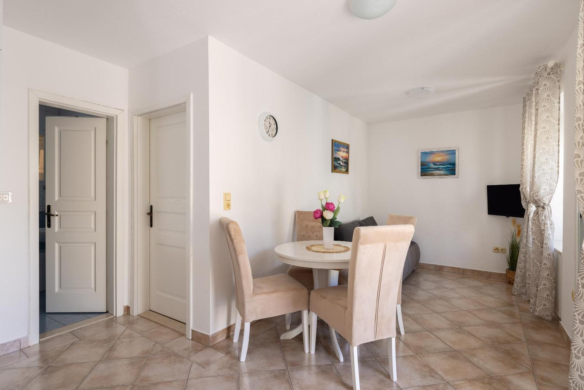 Galatea Apartments - Town Centre With Free Parking Baška Voda Exterior foto
